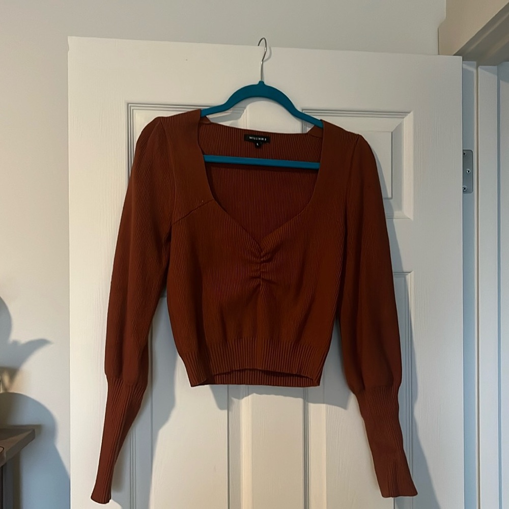 William B sweater. Used a few times, so good condition.